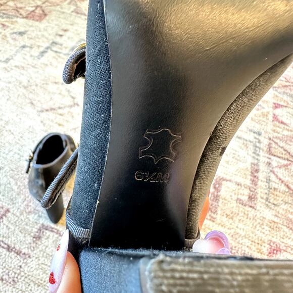 TORY BURCH Carley Black Velvet Heel Booties Size 6.5 Modern Luxury Glam Designer - Picture 11 of 12